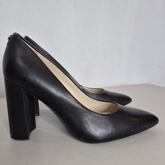 Nine West Astoria 9x9 NWOB Black Block Heel Pump Classic High Heels - Size 6 1/2 - Picture 1 of 13